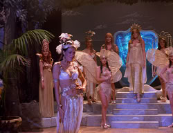 extant_XenaWarriorPrincess_2x11-HereSheComesMissAmphipolis_01919