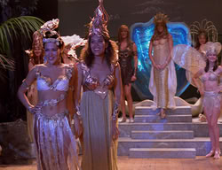 extant_XenaWarriorPrincess_2x11-HereSheComesMissAmphipolis_01962