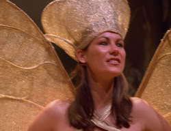 extant_XenaWarriorPrincess_2x11-HereSheComesMissAmphipolis_01991
