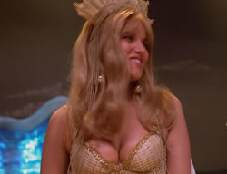 extant_XenaWarriorPrincess_2x11-HereSheComesMissAmphipolis_01995
