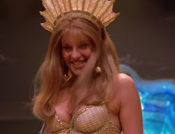 extant_XenaWarriorPrincess_2x11-HereSheComesMissAmphipolis_01997