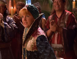 extant_XenaWarriorPrincess_2x11-HereSheComesMissAmphipolis_02037