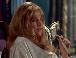 extant_XenaWarriorPrincess_2x11-HereSheComesMissAmphipolis_02104