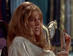 extant_XenaWarriorPrincess_2x11-HereSheComesMissAmphipolis_02105