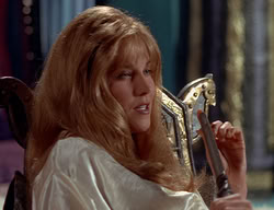 extant_XenaWarriorPrincess_2x11-HereSheComesMissAmphipolis_02108