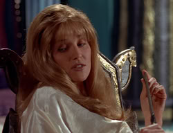 extant_XenaWarriorPrincess_2x11-HereSheComesMissAmphipolis_02110