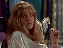 extant_XenaWarriorPrincess_2x11-HereSheComesMissAmphipolis_02116