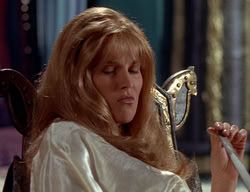 extant_XenaWarriorPrincess_2x11-HereSheComesMissAmphipolis_02130