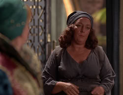 extant_XenaWarriorPrincess_2x11-HereSheComesMissAmphipolis_02147