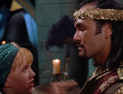 extant_XenaWarriorPrincess_2x11-HereSheComesMissAmphipolis_02251