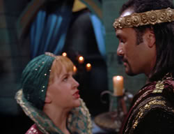 extant_XenaWarriorPrincess_2x11-HereSheComesMissAmphipolis_02252