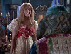 extant_XenaWarriorPrincess_2x11-HereSheComesMissAmphipolis_02280