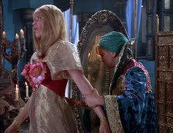 extant_XenaWarriorPrincess_2x11-HereSheComesMissAmphipolis_02286