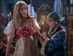extant_XenaWarriorPrincess_2x11-HereSheComesMissAmphipolis_02289