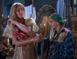 extant_XenaWarriorPrincess_2x11-HereSheComesMissAmphipolis_02293