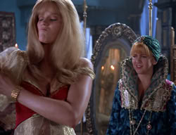 extant_XenaWarriorPrincess_2x11-HereSheComesMissAmphipolis_02310