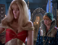extant_XenaWarriorPrincess_2x11-HereSheComesMissAmphipolis_02313