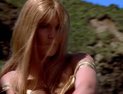 extant_XenaWarriorPrincess_2x11-HereSheComesMissAmphipolis_02358
