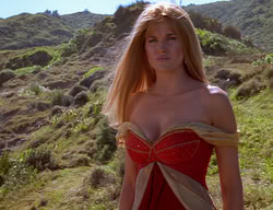 extant_XenaWarriorPrincess_2x11-HereSheComesMissAmphipolis_02421