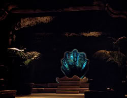 extant_XenaWarriorPrincess_2x11-HereSheComesMissAmphipolis_02602