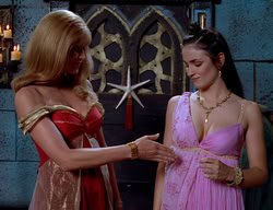 extant_XenaWarriorPrincess_2x11-HereSheComesMissAmphipolis_02657