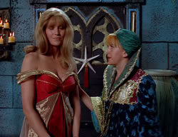 extant_XenaWarriorPrincess_2x11-HereSheComesMissAmphipolis_02674