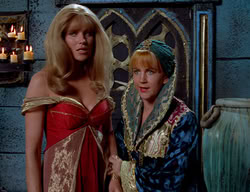 extant_XenaWarriorPrincess_2x11-HereSheComesMissAmphipolis_02677