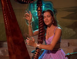 extant_XenaWarriorPrincess_2x11-HereSheComesMissAmphipolis_02684