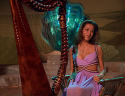 extant_XenaWarriorPrincess_2x11-HereSheComesMissAmphipolis_02694
