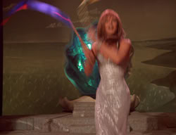 extant_XenaWarriorPrincess_2x11-HereSheComesMissAmphipolis_02740