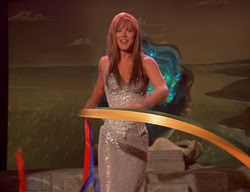 extant_XenaWarriorPrincess_2x11-HereSheComesMissAmphipolis_02742