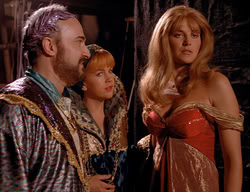 extant_XenaWarriorPrincess_2x11-HereSheComesMissAmphipolis_02756
