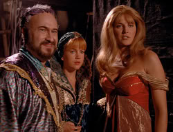 extant_XenaWarriorPrincess_2x11-HereSheComesMissAmphipolis_02757