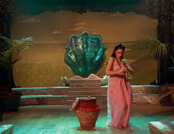 extant_XenaWarriorPrincess_2x11-HereSheComesMissAmphipolis_02805