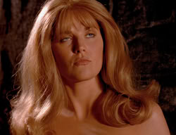 extant_XenaWarriorPrincess_2x11-HereSheComesMissAmphipolis_02848