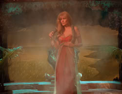extant_XenaWarriorPrincess_2x11-HereSheComesMissAmphipolis_02883