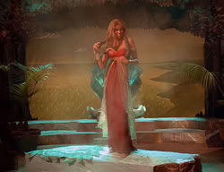 extant_XenaWarriorPrincess_2x11-HereSheComesMissAmphipolis_02886