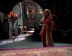 extant_XenaWarriorPrincess_2x11-HereSheComesMissAmphipolis_02986