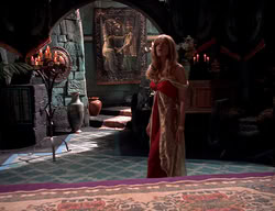 extant_XenaWarriorPrincess_2x11-HereSheComesMissAmphipolis_02987