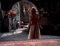 extant_XenaWarriorPrincess_2x11-HereSheComesMissAmphipolis_02990