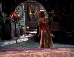 extant_XenaWarriorPrincess_2x11-HereSheComesMissAmphipolis_02991