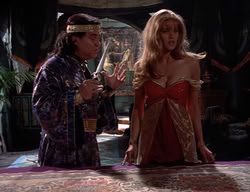 extant_XenaWarriorPrincess_2x11-HereSheComesMissAmphipolis_03062
