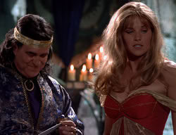 extant_XenaWarriorPrincess_2x11-HereSheComesMissAmphipolis_03095