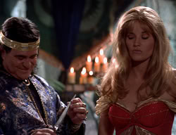 extant_XenaWarriorPrincess_2x11-HereSheComesMissAmphipolis_03098