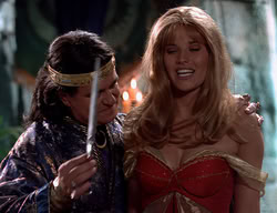 extant_XenaWarriorPrincess_2x11-HereSheComesMissAmphipolis_03129