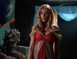 extant_XenaWarriorPrincess_2x11-HereSheComesMissAmphipolis_03149