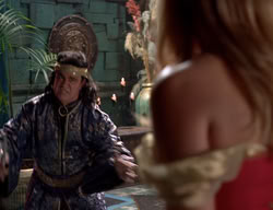 extant_XenaWarriorPrincess_2x11-HereSheComesMissAmphipolis_03151