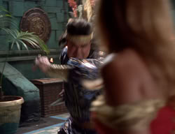extant_XenaWarriorPrincess_2x11-HereSheComesMissAmphipolis_03152