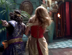 extant_XenaWarriorPrincess_2x11-HereSheComesMissAmphipolis_03181