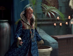 extant_XenaWarriorPrincess_2x11-HereSheComesMissAmphipolis_03187